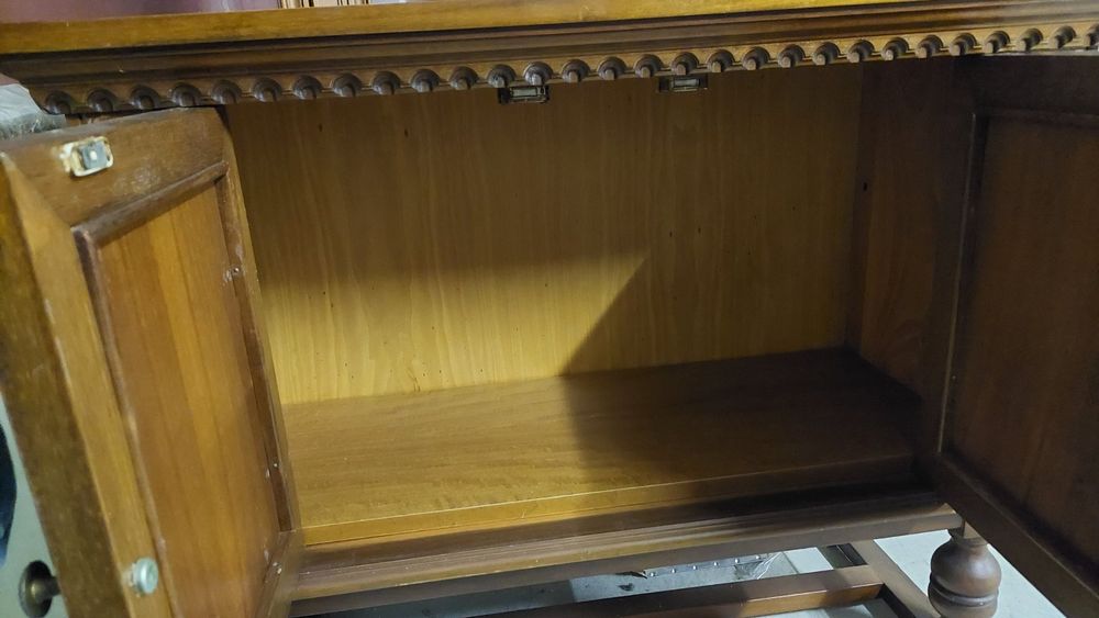 Commodes: Kleinmöbel aus Nussbaum-Holz – D'occasion à Nussbaumen AG par erfolg25 2