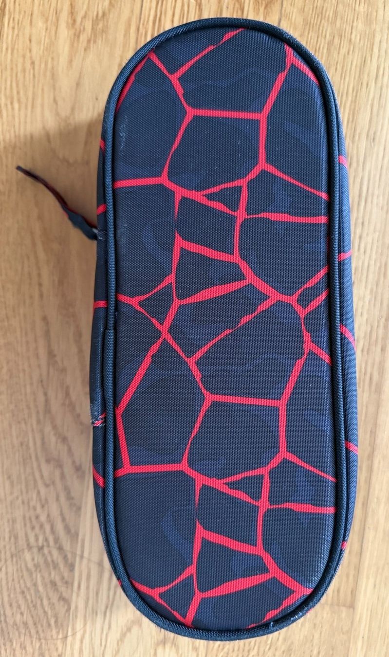 Ergobag Sacs & sacs à dos: Ergobag Schulrucksack Lava Superhelden inkl. 2 Etuis – D'occasion à Luzern par Dj_alexey 9