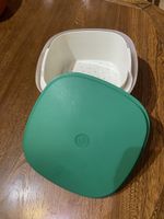 Tupperware Vintage vert et blanc, parfait pour l'été!