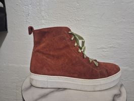 Rote Wildleder-Sneakers, Grösse 39, Top Zustand für Herbst!