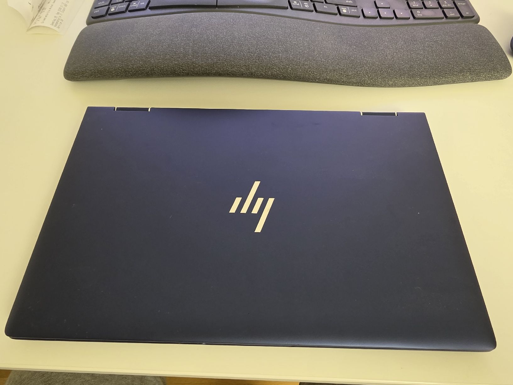 Hewlett Packard Notebooks: HP Notebook dragonfly gebrauchter Zustand – Defekt aus Zürich von zweistein03 1