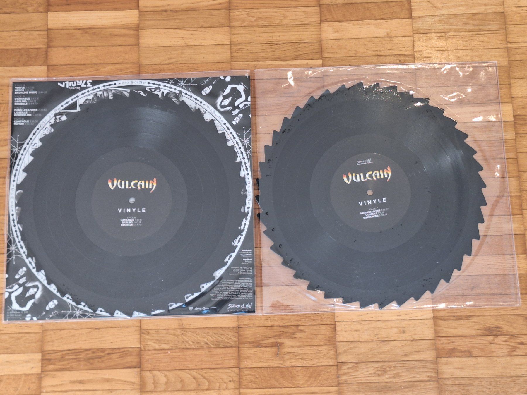 Schallplatten: Vulcain, Vinyle - 2x Shape Vinyl LP FR 2018 – Neu (gemäss Beschreibung) aus Oberentfelden von Musicud 2