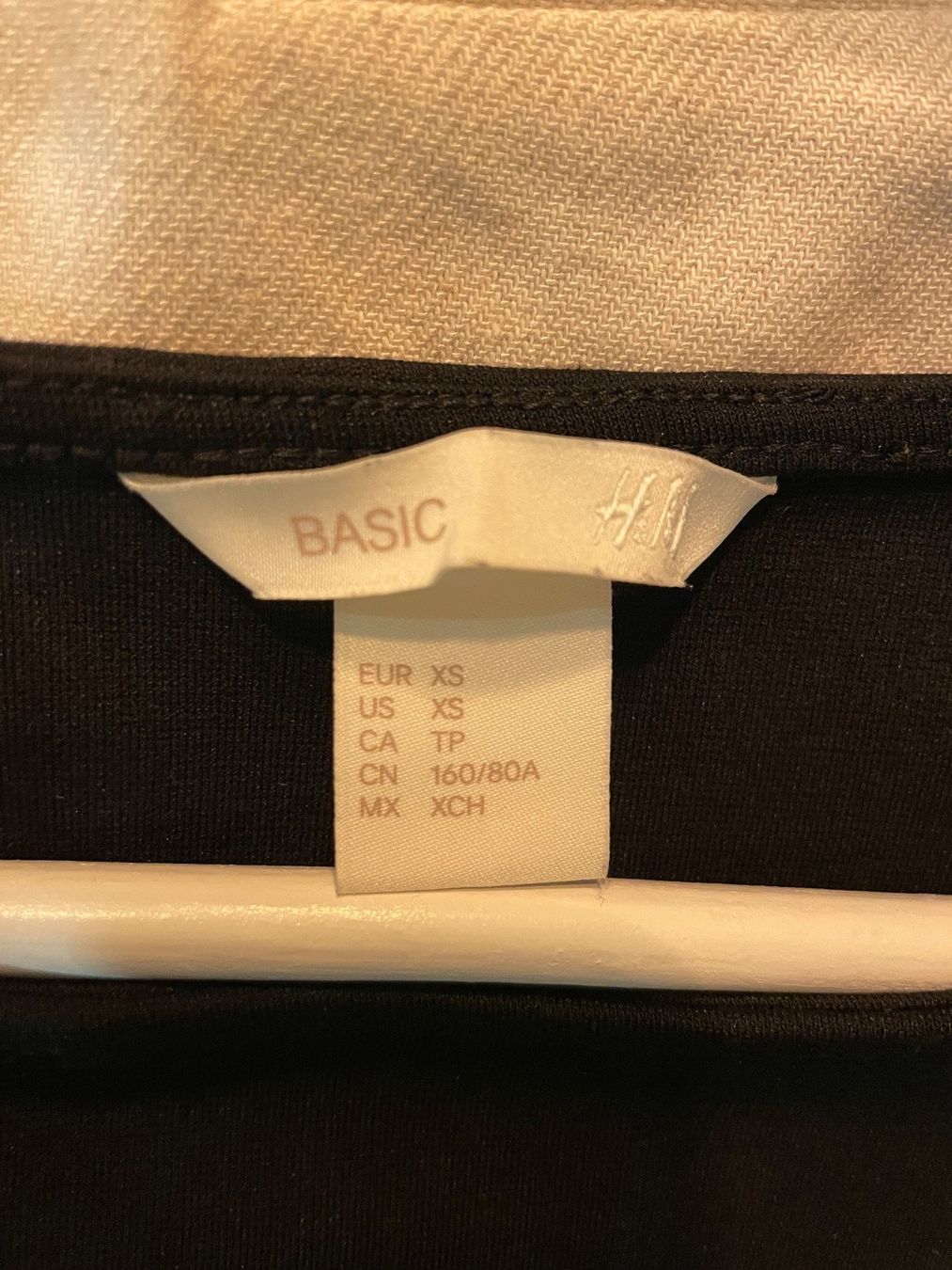 H&M Kleider: Schwarzes Kleid, Gr. XS – Gebraucht aus Arbon von llaauraa 1