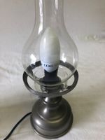 Lampe de table en étain
