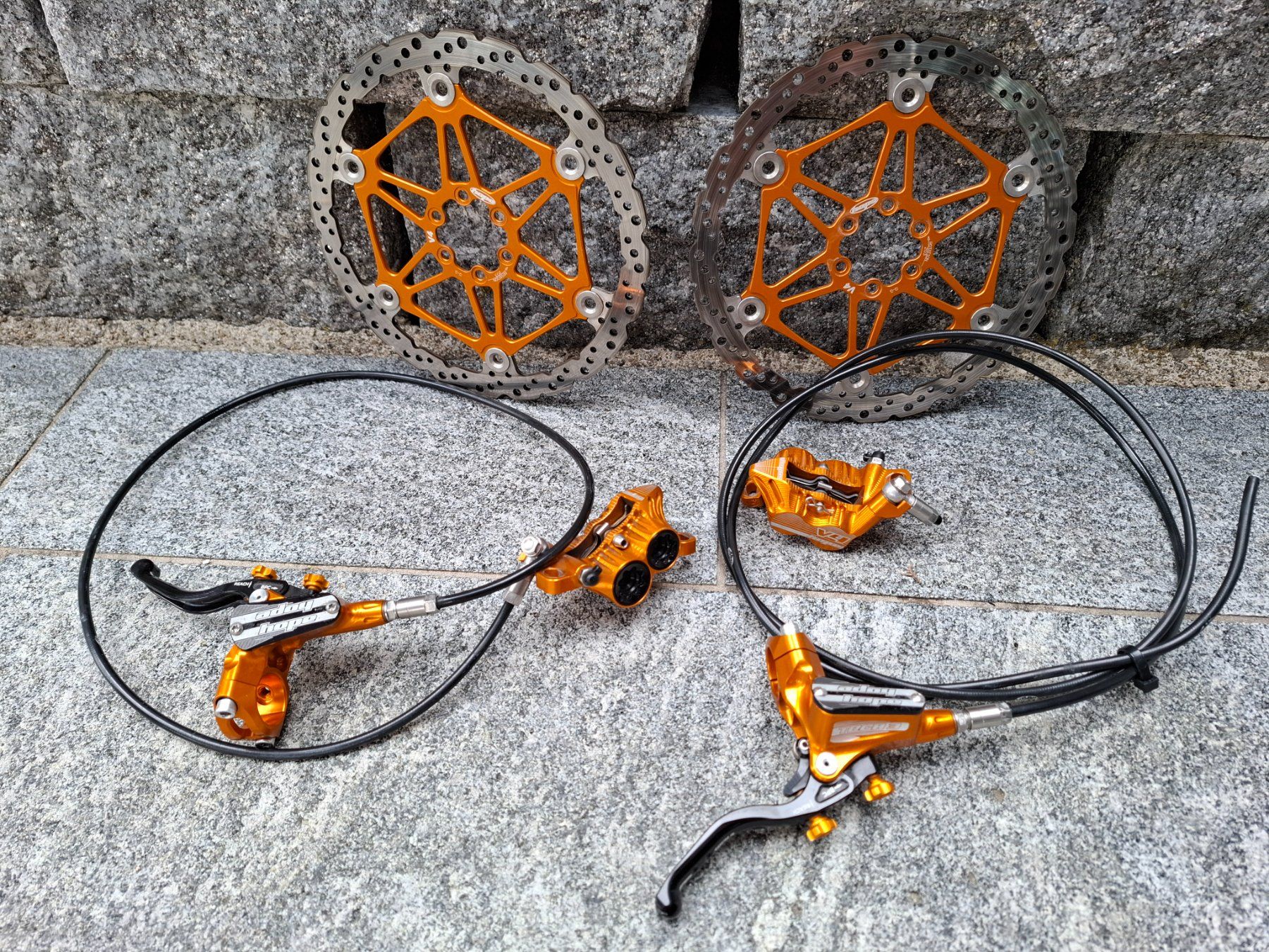 Hope Pezzi di ricambio: Hope Tech 3 V4 Bremsen Orange Scheibenbremsen – Usato da Schöftland venduto da Eichboy