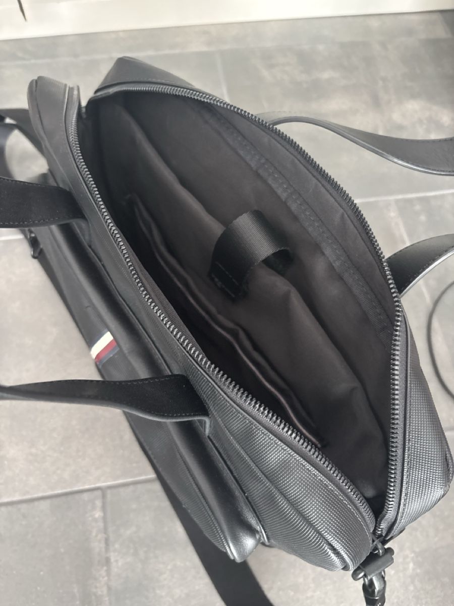 Tommy Hilfiger Sacs: Notebook Tasche Tommy Hilfiger – D'occasion à Hägendorf par Borni1 2