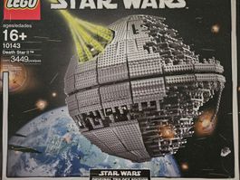 LEGO Star Wars 10143 UCS Death Star II & Acrylic DisplayCase