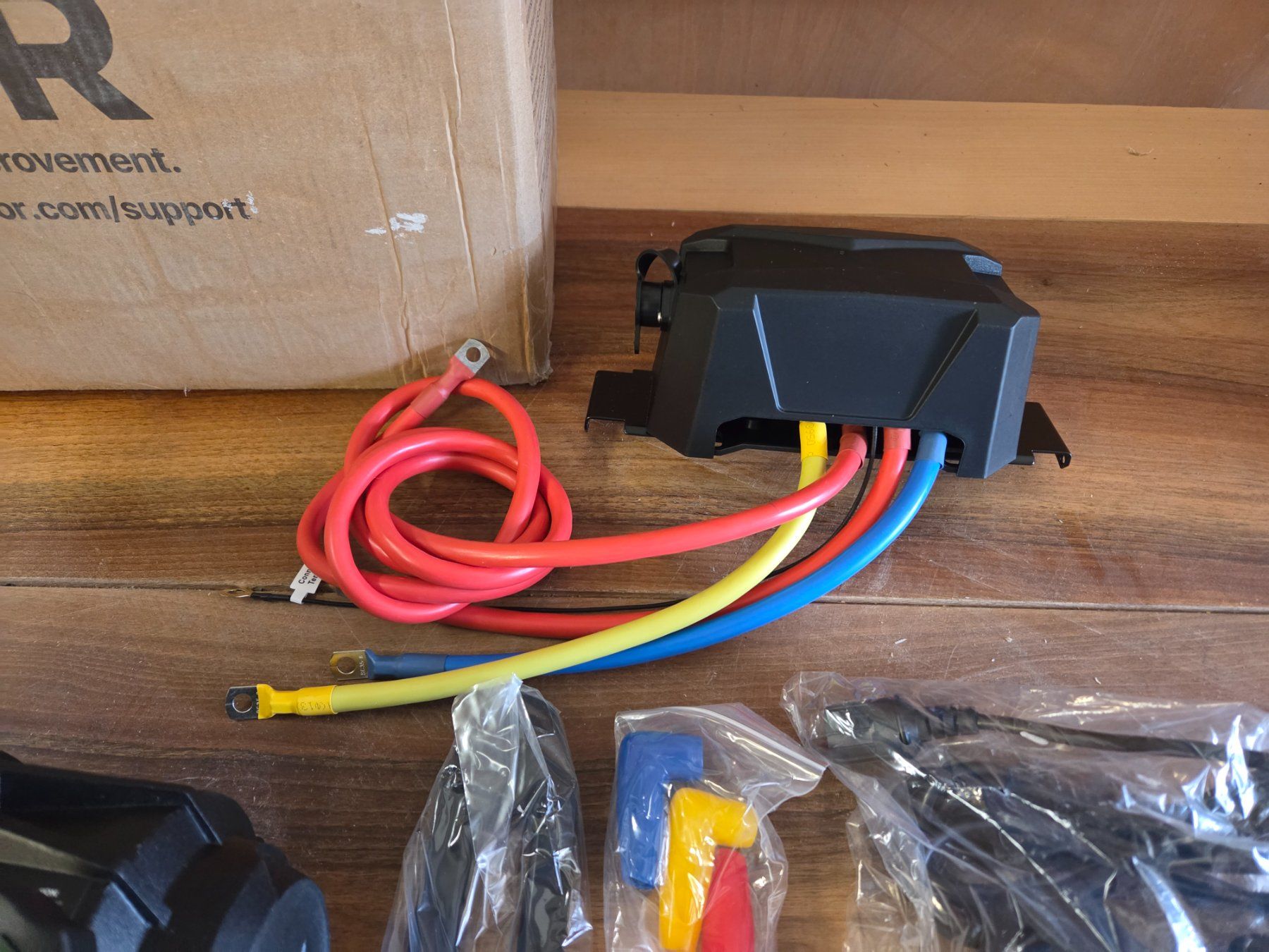 Altro per stoccaggio & trasporto: Seilwinde Elektrisch 12 Volt – Nuovo e nell'imballaggio originale da Auswil venduto da Valtra01 3