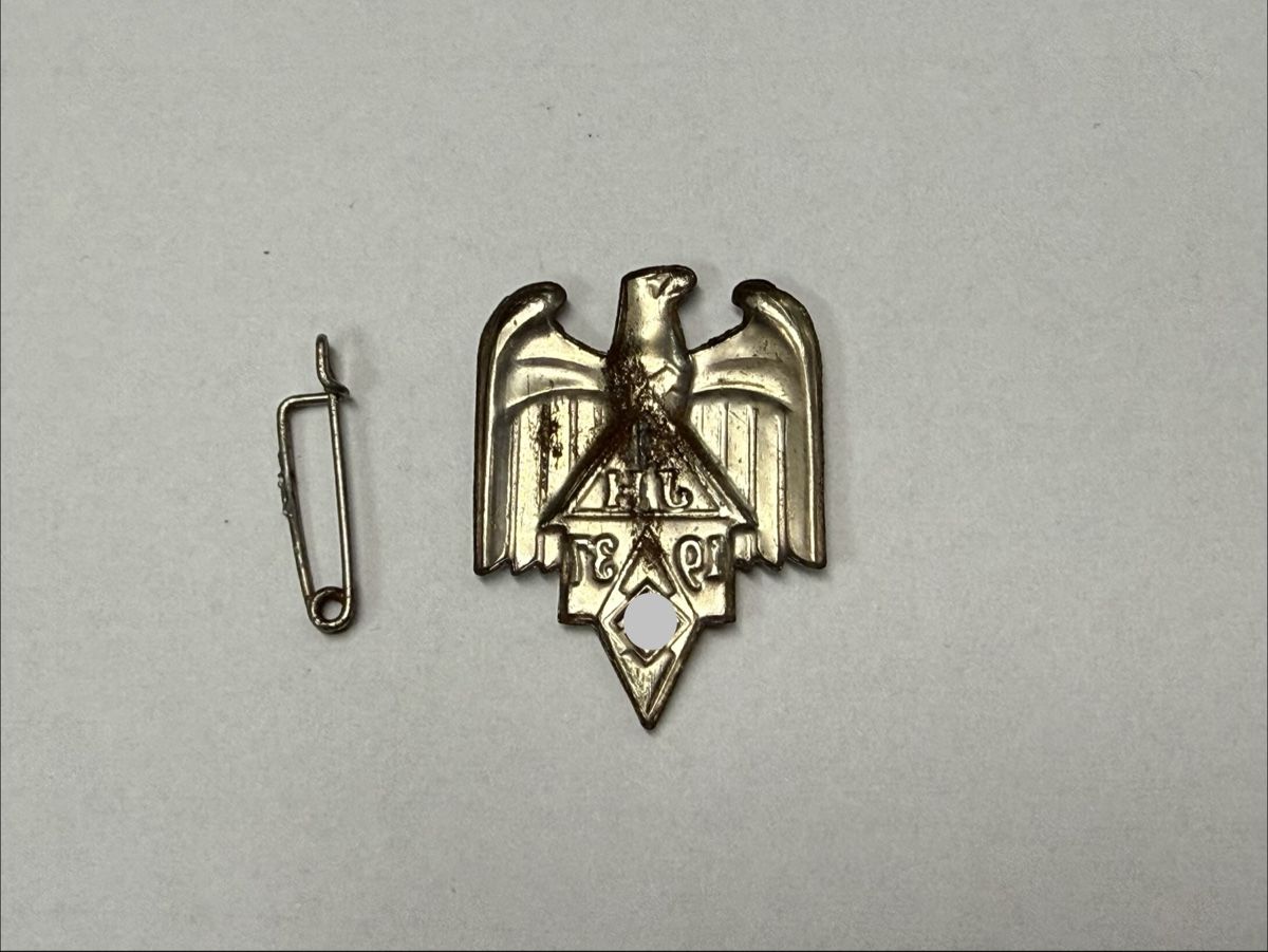 Placchette & Badge:  Abzeichen - Deutsche Jungvolk 1937 – Difettoso da Zürich venduto da daki81 1