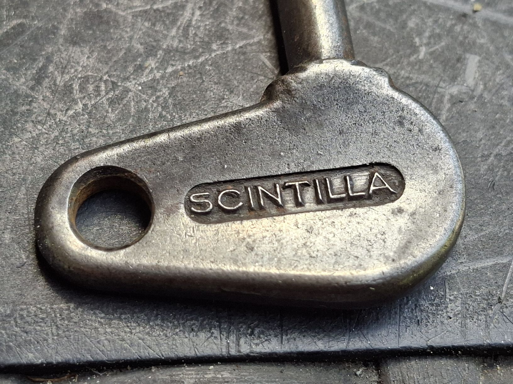 Saurer Accessori per altri veicoli: scintilla clef schlussel oldtimer auto Berna Saurer trucks – Usato da lausanne venduto da Nicolier0 2