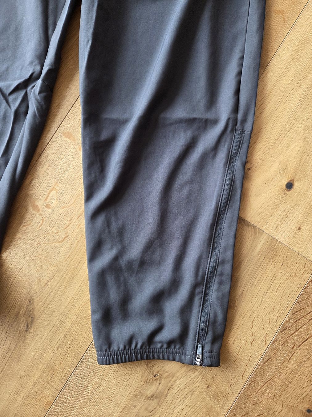 Nike Pantaloni: Sporthose, Hose, Nike – Nuovo e nell'imballaggio originale da Wiesendangen venduto da Sinhuk 1