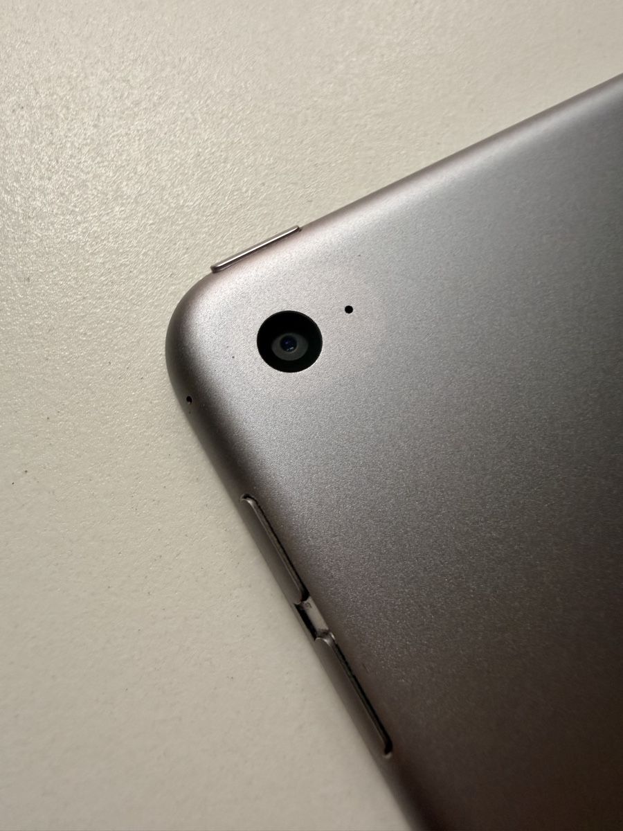 Apple Tablet PC: Apple iPad Air 2, 9.7", 64GB, Silver – Usato da Peseux venduto da Marco48 3