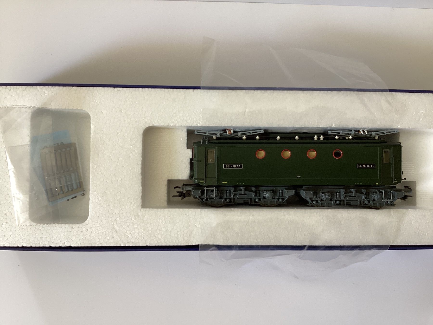Roco Modellini di ferrovie: Roco 73051 SNCF BB 8177 H0 1:87 – Usato da Effretikon venduto da simtek_de 4