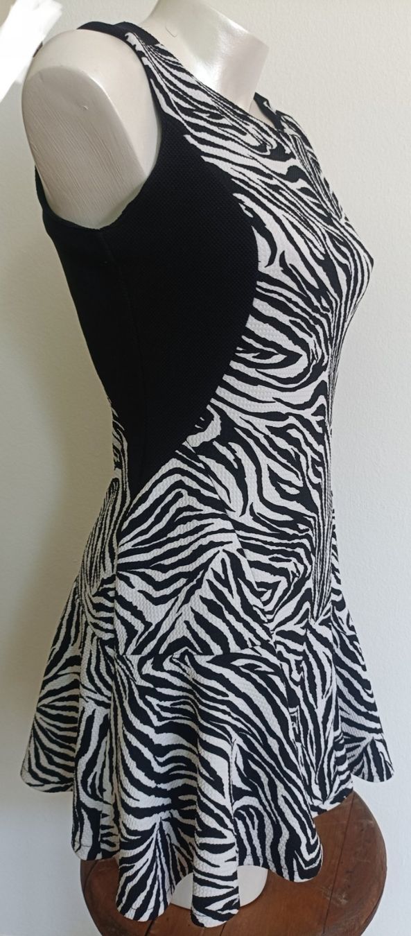 Vestiti: Kleid Zebramuster – Nuovo (secondo la descrizione) da Lugano venduto da riccardo012