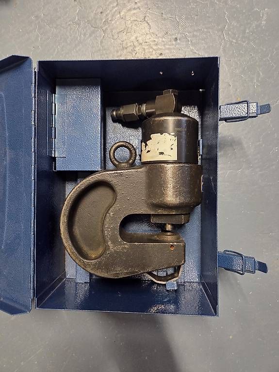 Tutti gli attrezzi: Hydraulik lochstanze – Usato da Hüttikon venduto da Roko83 1