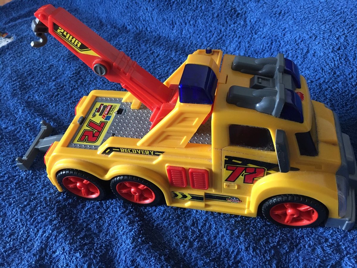 Dickie Toys Spielzeuge: Grosses Abschlepp- Auto für Kleinkinder – Gebraucht aus Siegershausen von Bubsi83