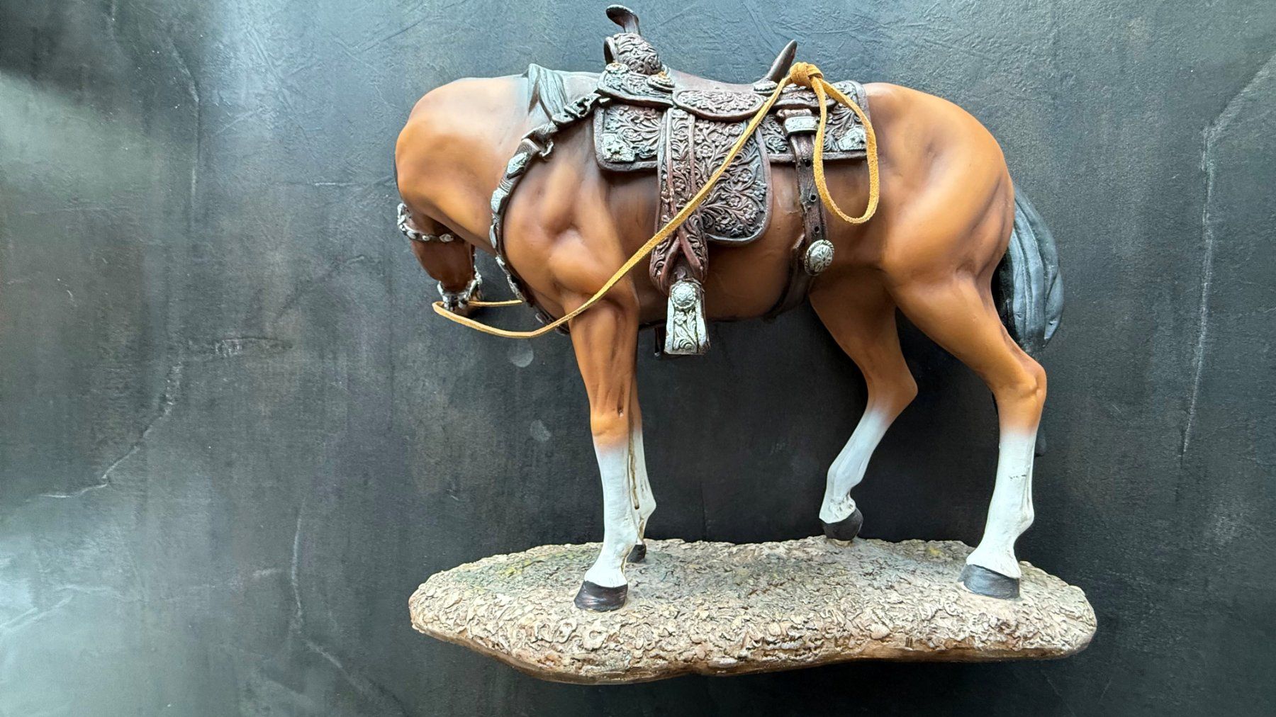 Statuette: Statue de cheval – Usato da Evilard venduto da Fab101 1
