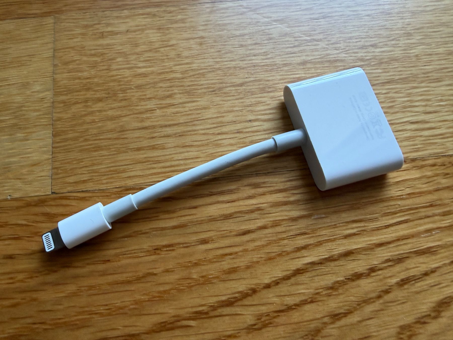 Apple Laufwerke & Adapter: Original Apple Bildschirm-Adapter Lightning zu HDMI – Gebraucht aus Basel von durelm 3