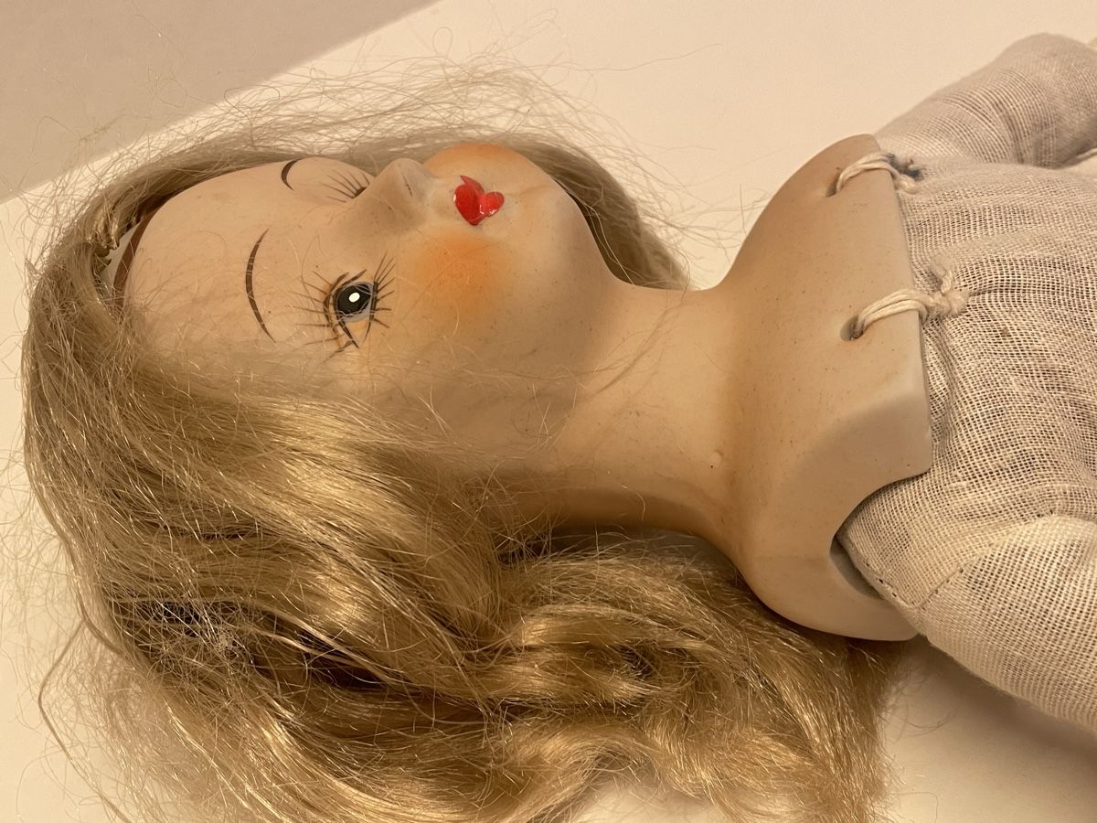 Bambole: Porzellanpuppe – Usato da Rümlang venduto da Sambas19 4