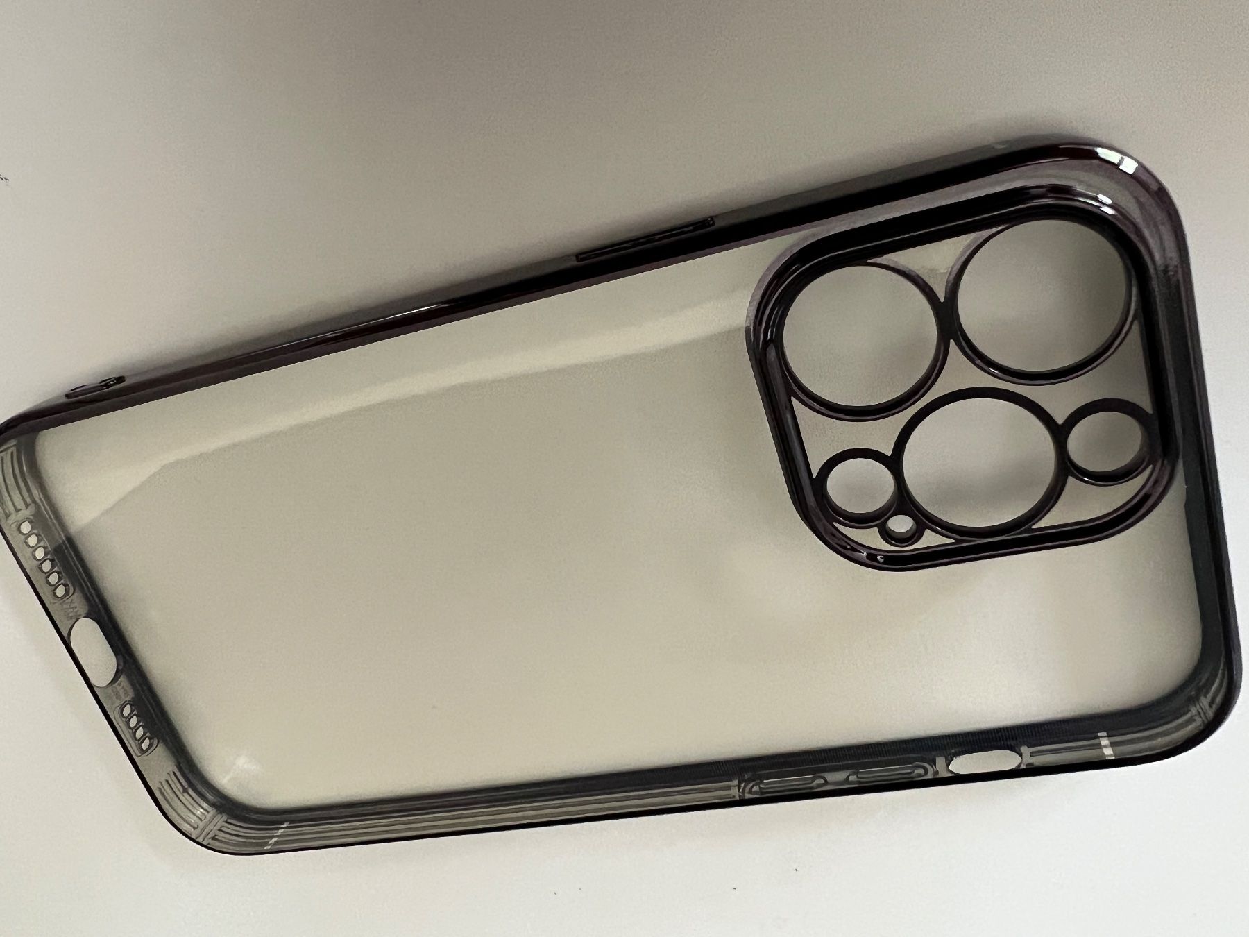 Cover & Protezioni schermo: NEUE Transparente Hülle IPhone 14 Pro Max mit schwarzem Rand – Nuovo (secondo la descrizione) da Altendorf venduto da wqv_97 6