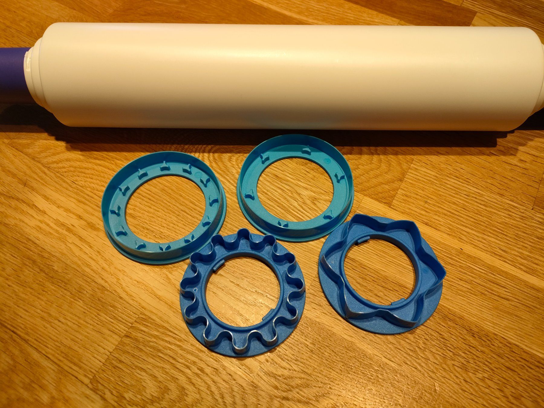 Tupperware Elettrodomestici da cucina: Tupperware Teigrolle – Usato da Scheunen venduto da klare2 1