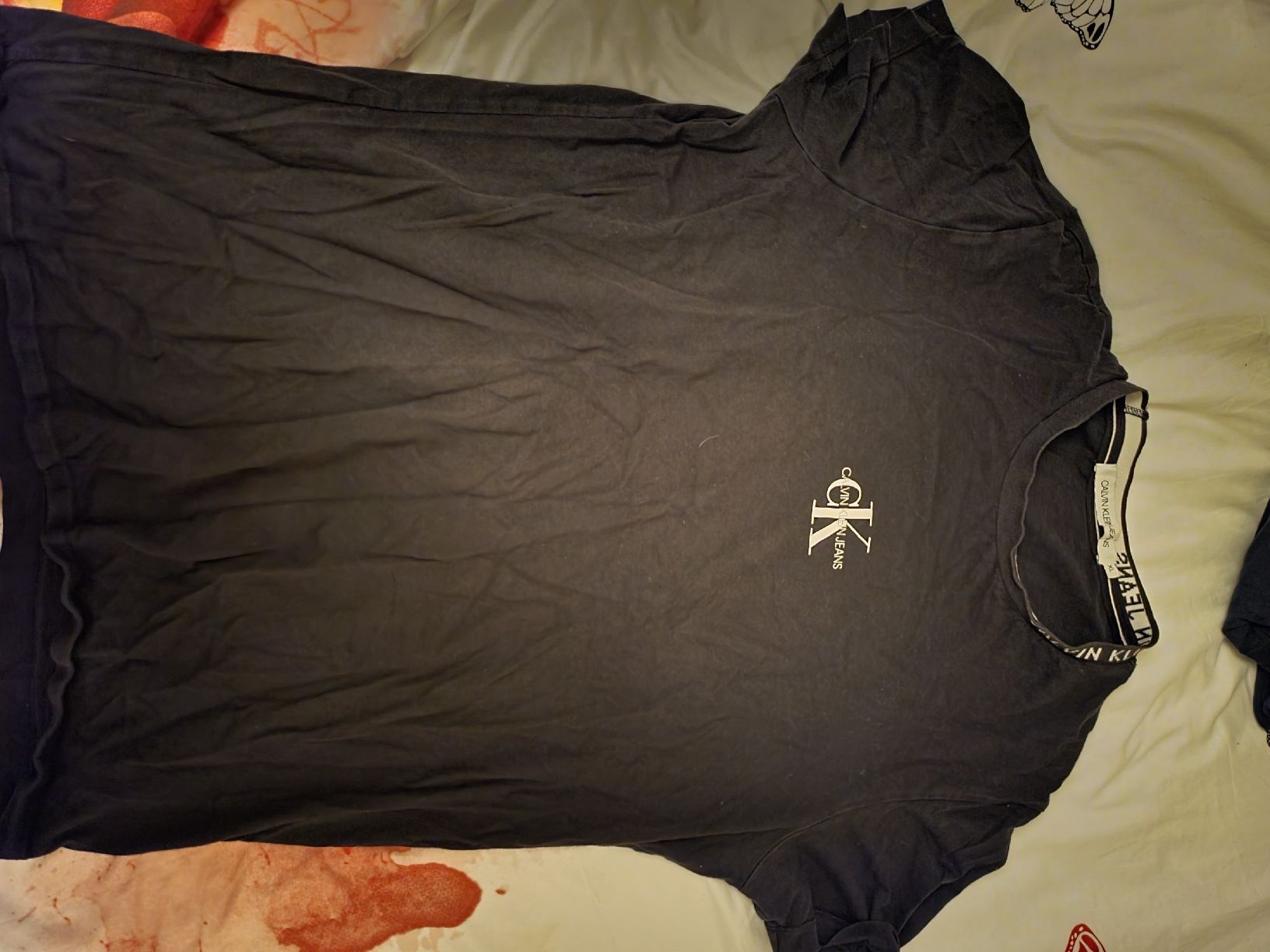 Calvin Klein T-Shirts: tee shirt calvin klein xl – Gebraucht aus Troistorrents von ami_mzq5 2