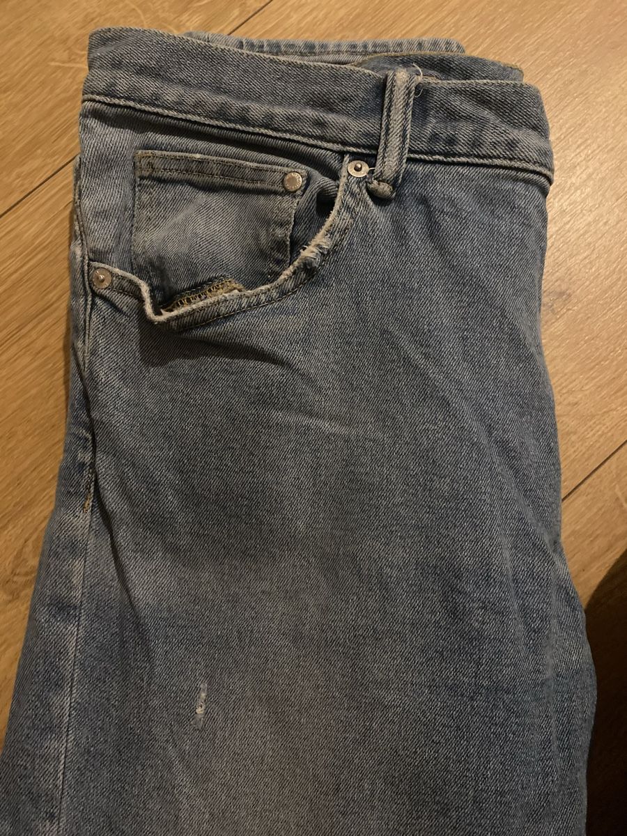 H&M Jeans: H&M Jeans Grösse 36/32 – Usato da Wigoltingen venduto da luu23 2