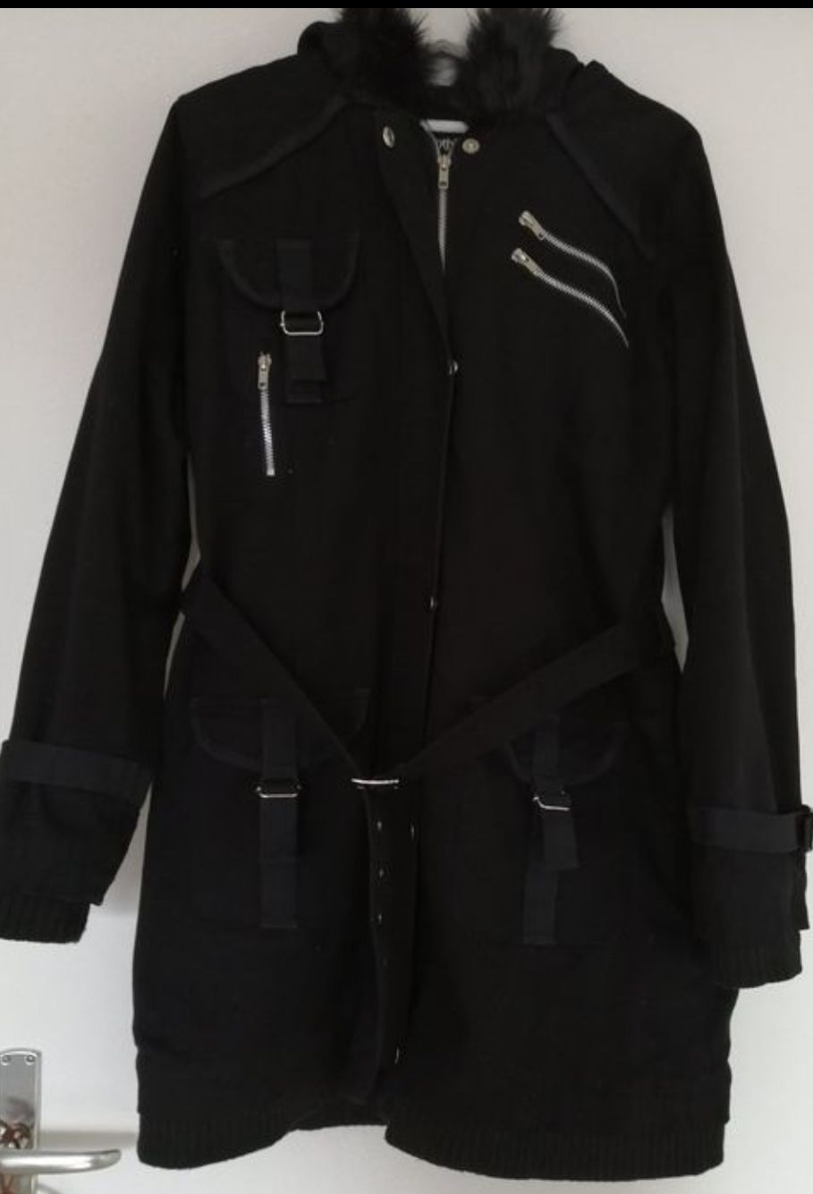 Cappotti: Stylischer Wintermantel mit Kunstfell Gr. XL – Usato da Selzach venduto da melaniepauli