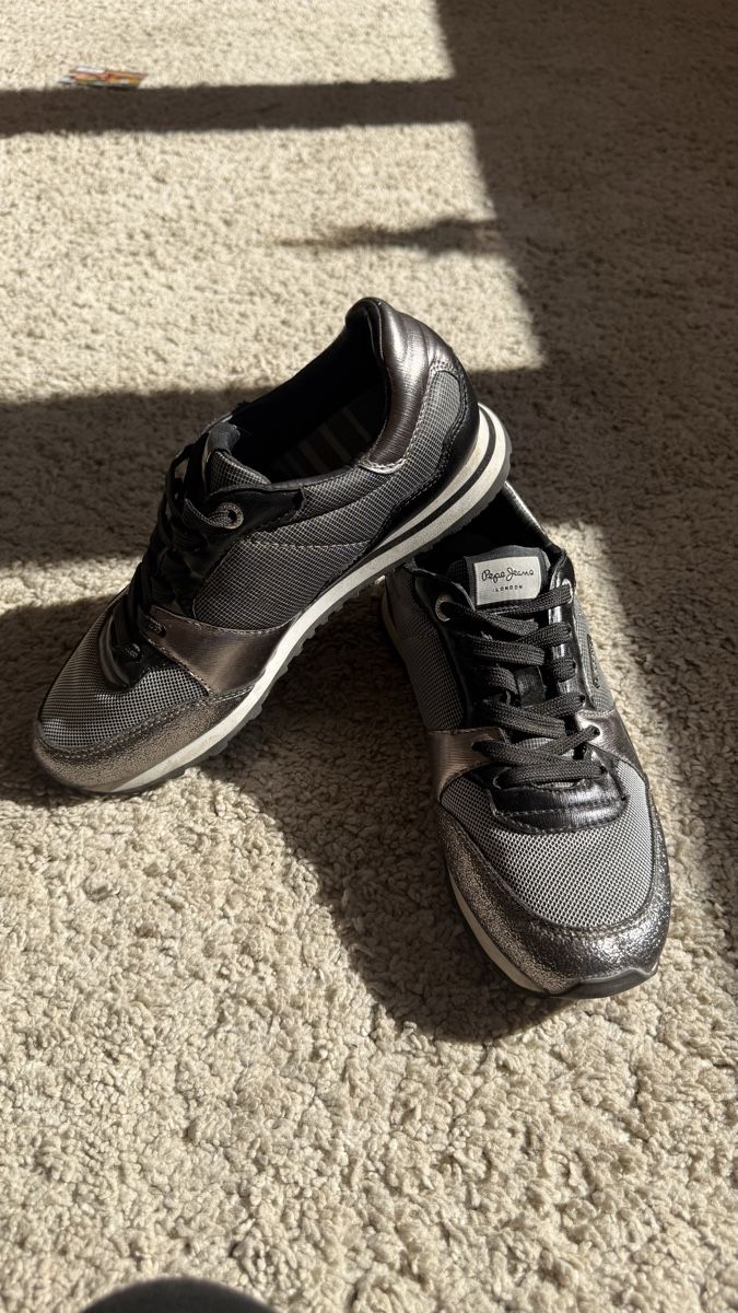 Pepe Jeans Scarpe da donna: Pepe Jeans Turnschuhe Größe 38. – Usato da Arbon venduto da mau_52qv 1