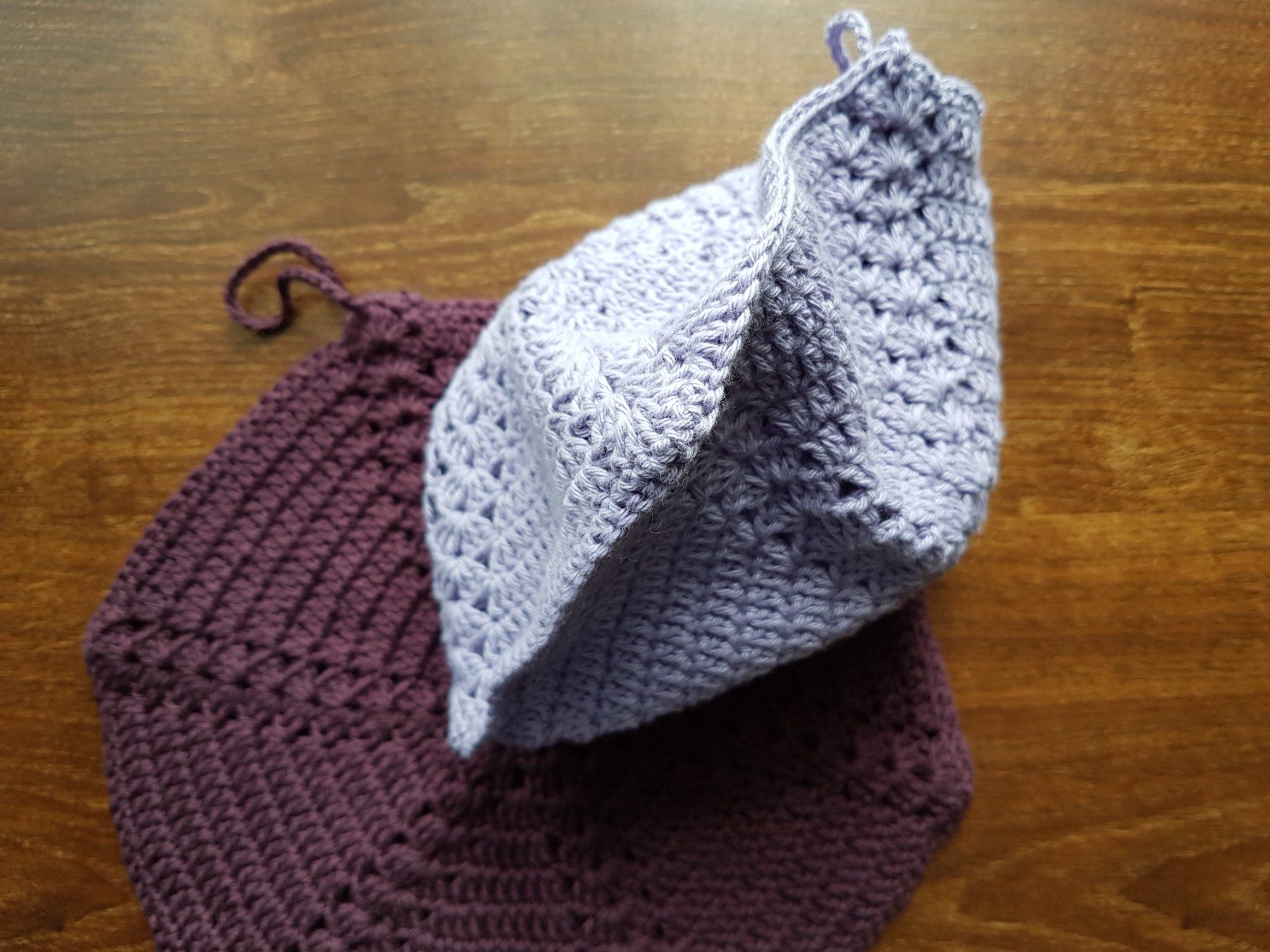 Lana: 2 Topflappen aus Baumwolle, Handarbeit – Nuovo (secondo la descrizione) da Ursenbach venduto da Trasse 4