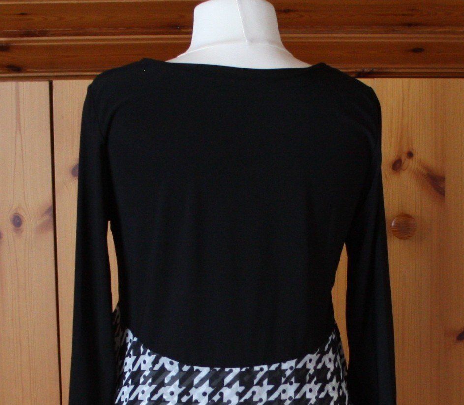 Camicette: Bluse Langarm OVS schwarz - weiss Gr. L – Usato da Flüelen venduto da Diversicum-Curvy 7