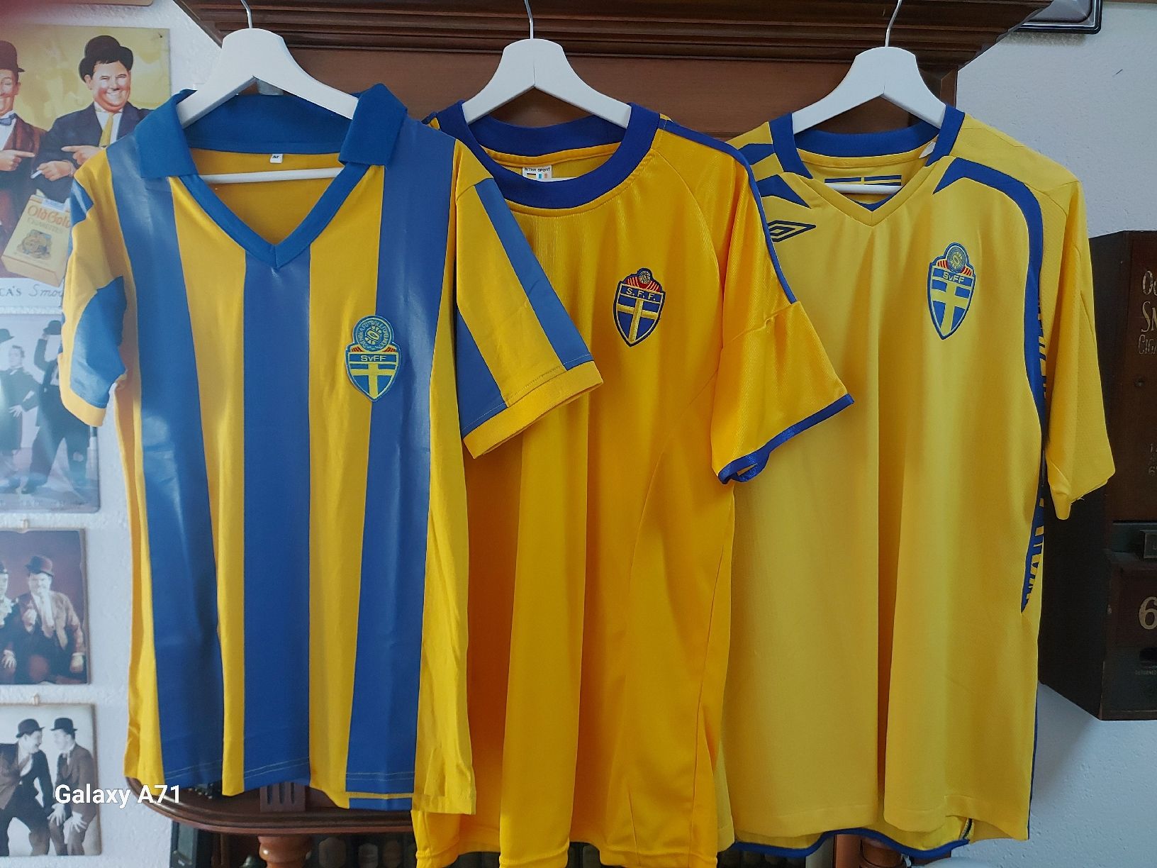 Maillots de corps & Pantalons: 3 Schwedentrikot 1xM & 2xL – D'occasion à Rumisberg par AaronRodgers81