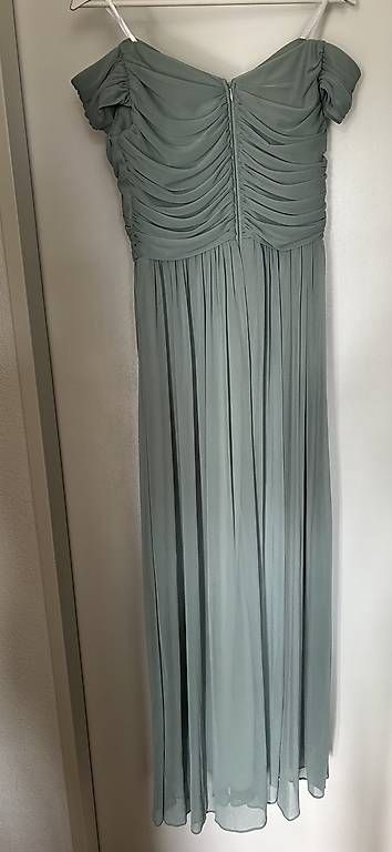 Kleider: Abendkleid (salbeigrün) – Gebraucht aus Emmenbrücke von fabiennejohn 1