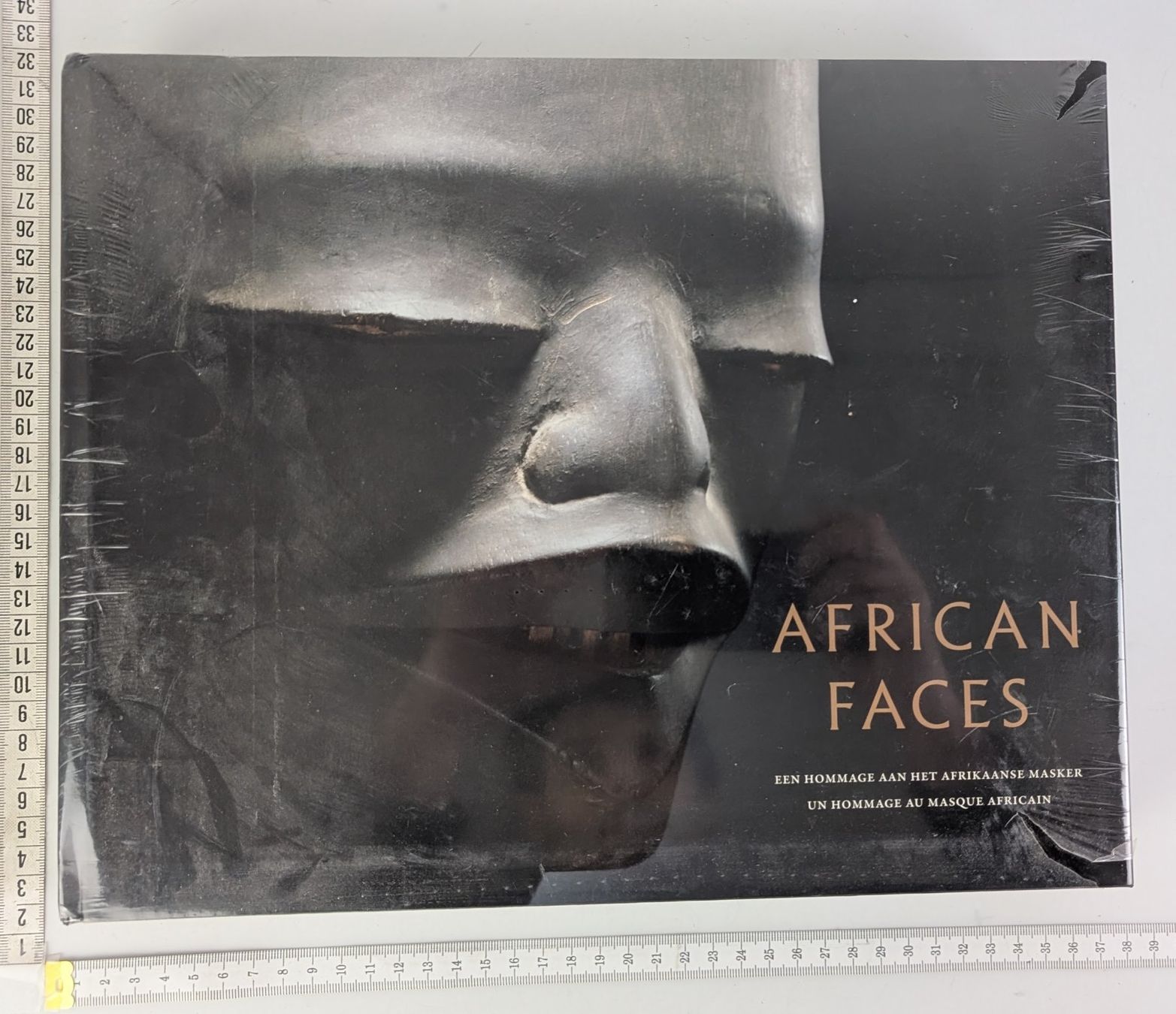 Bücher: African Faces - Ein Hommage an Afrika - Neu, OVP – Neu und originalverpackt aus Zürich von axolottchen