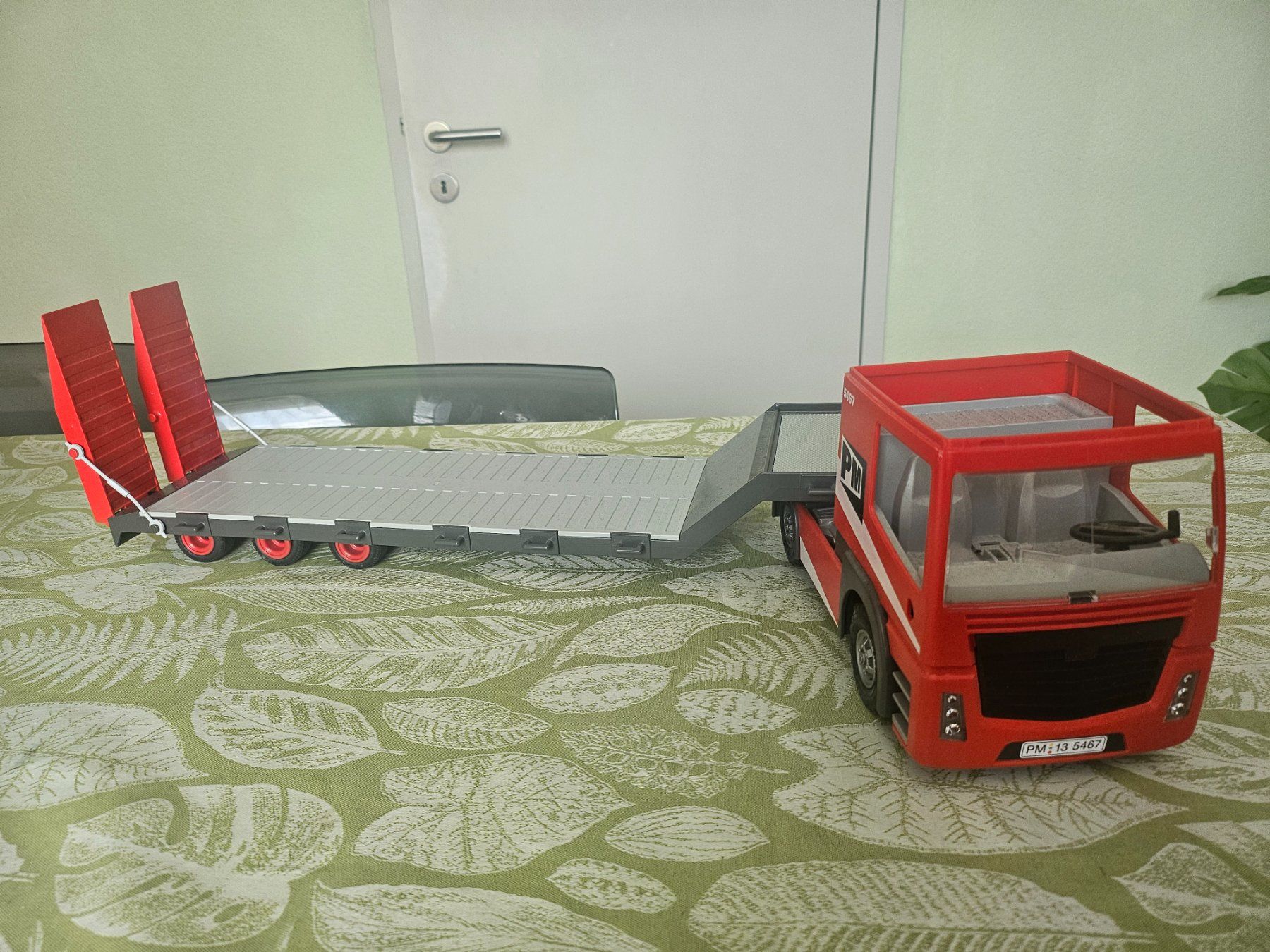 Playmobil Spielzeuge: Playmobil Schwertransporter – Gebraucht aus Zürich von Hardknock 1