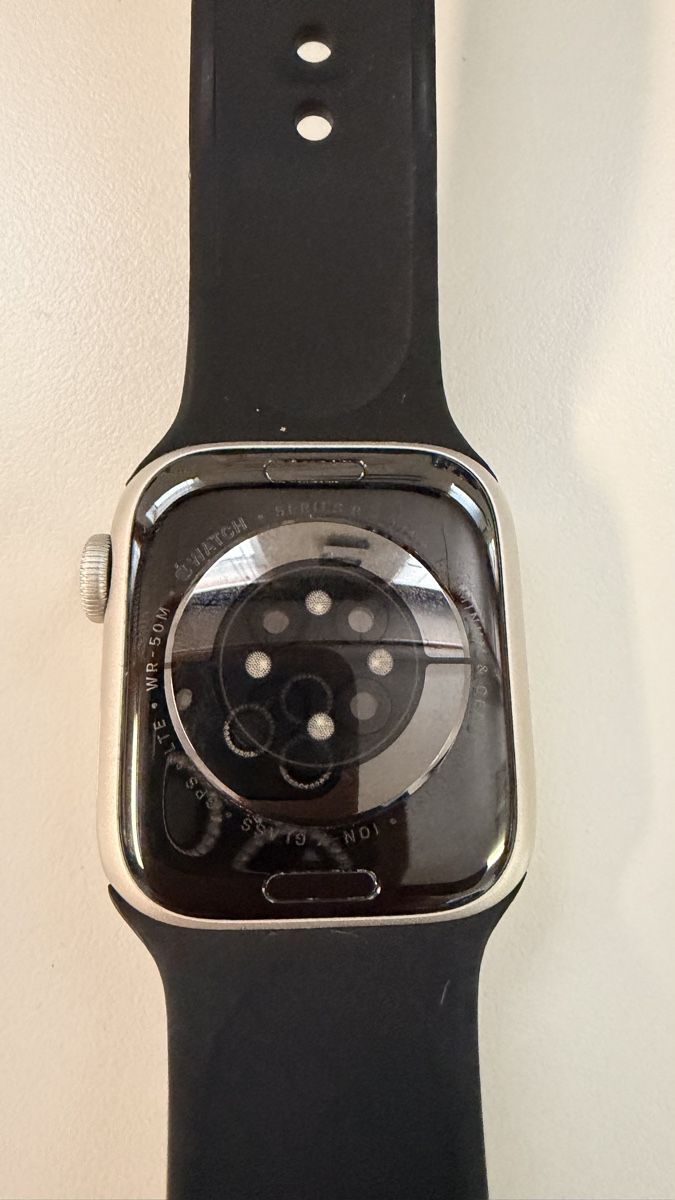 Apple Smartwatch: Apple Watch Series 8 mit Ladekabel Aluminium – Gebraucht aus Studen BE von Karste76 2