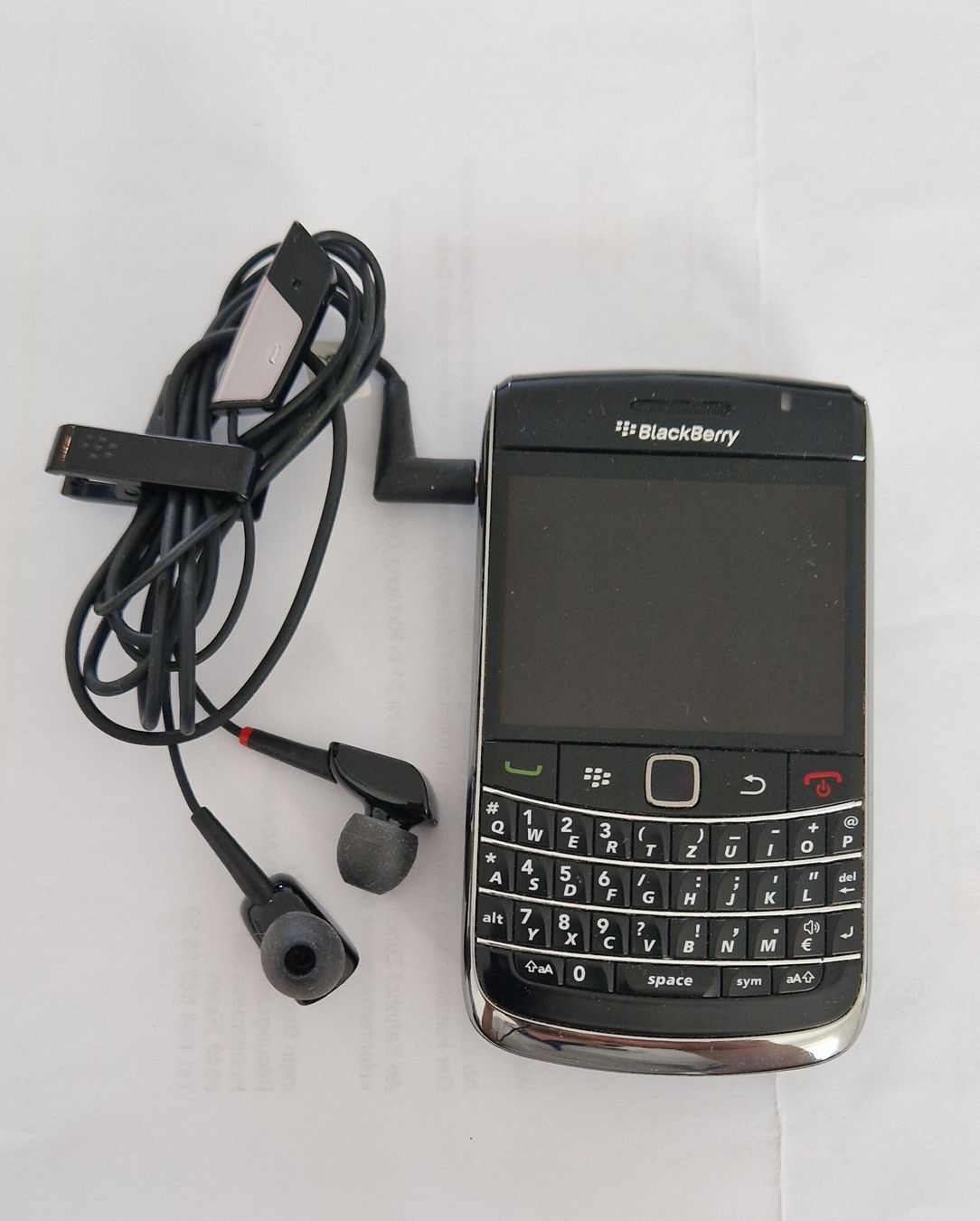 Blackberry Telefoni cellulari / Smartphones: Blackberry Bold 9700 mit Kopfhörer & Schutzhülle – Usato da Niederlenz venduto da scotti2000 2