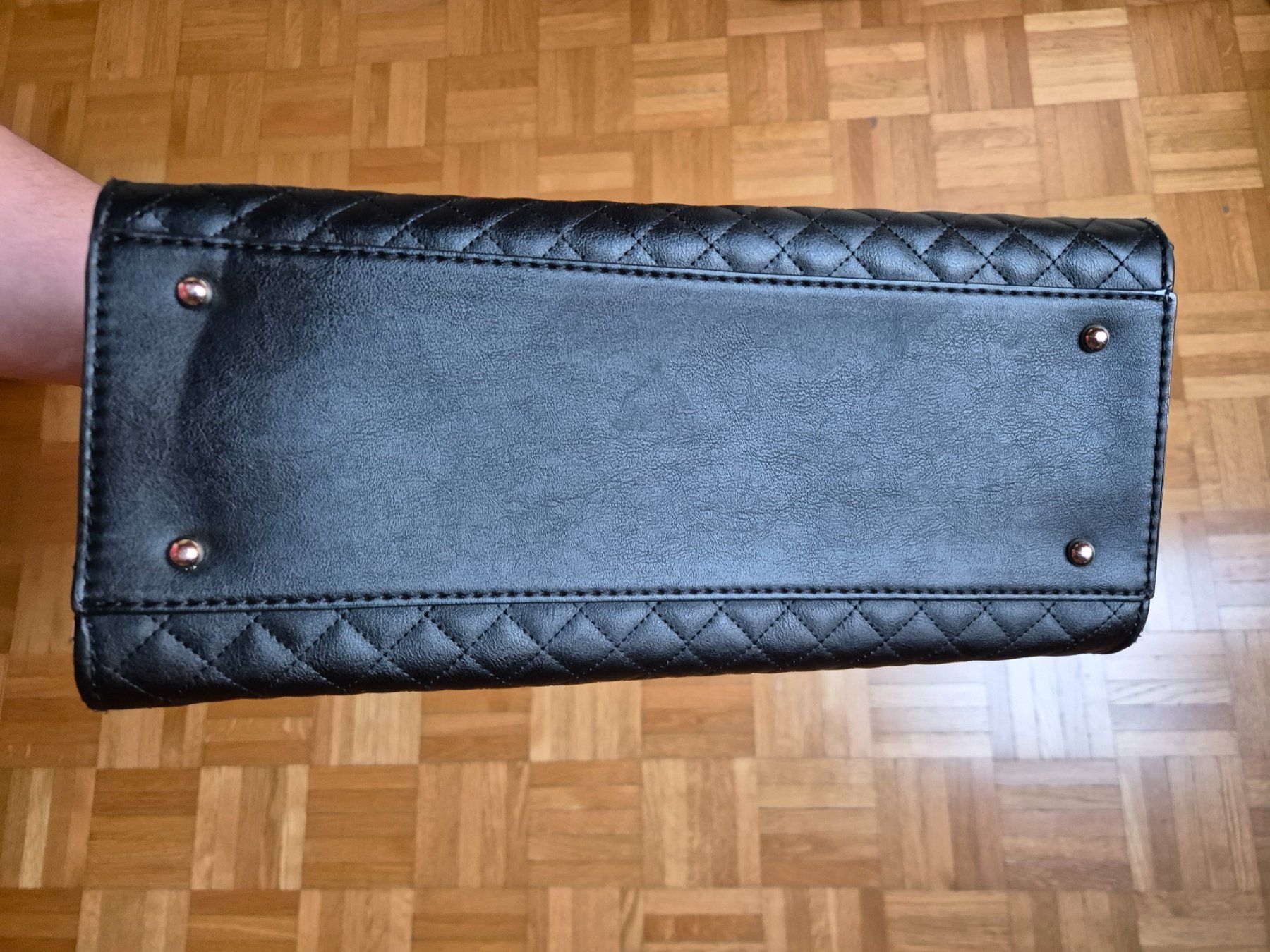 Guess Borse da donna: Sac guess noir style matelassé – Usato da Cossonay-Ville venduto da bricbroc 4