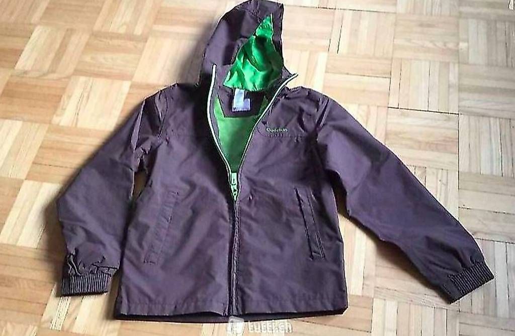Giacche & Cappotti: Regenjacke 152 158 Übergangsjacke Quechua – Usato da Itingen venduto da BorerOnlineShop