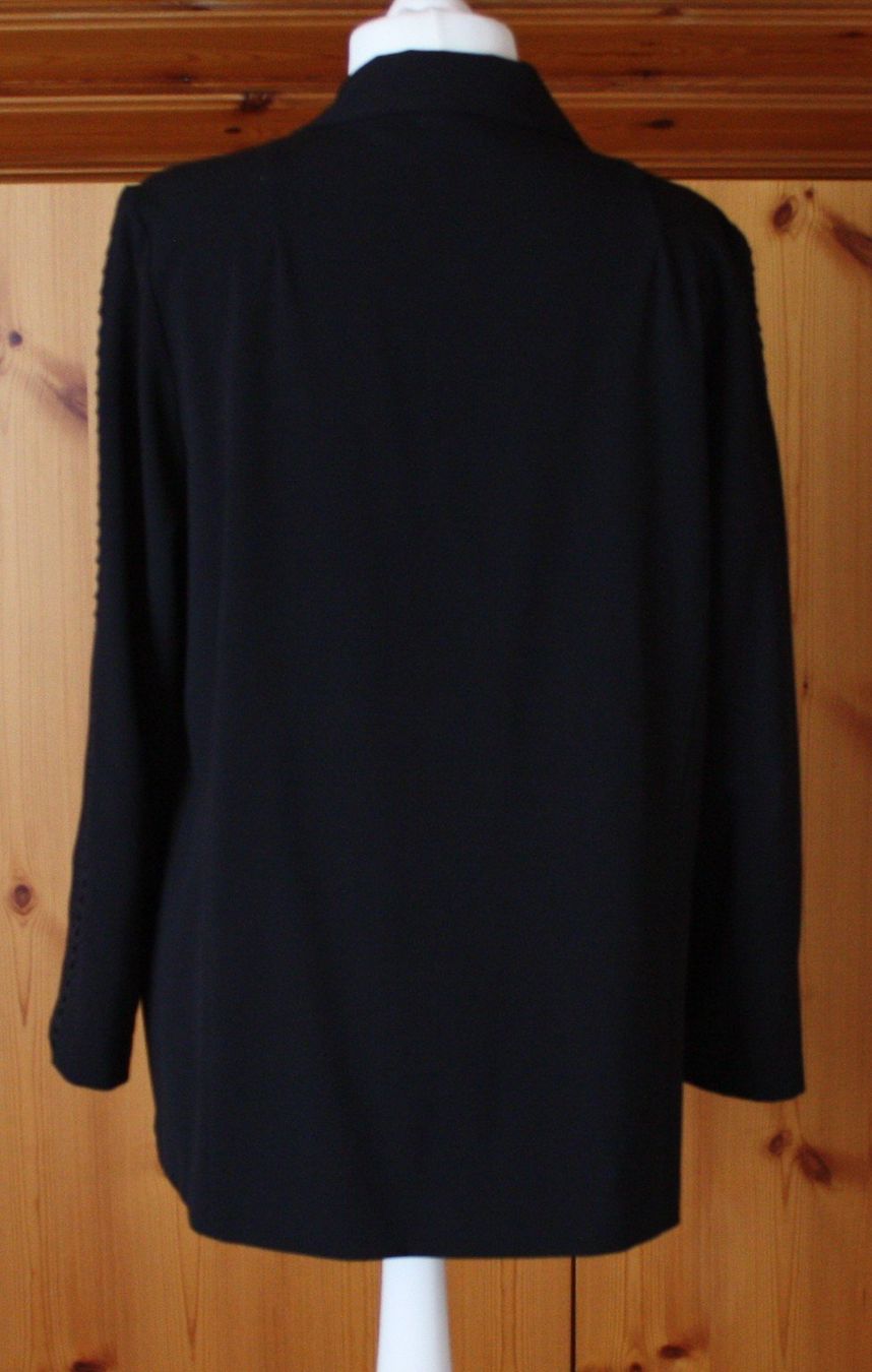 Giacche: Jacke Blazer DORIS STREICH schwarz Gr. 46 – Usato da Flüelen venduto da Diversicum-Curvy 5