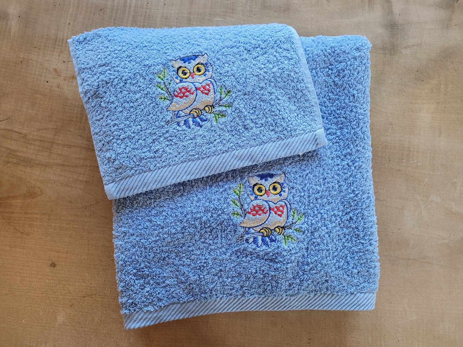 Badetücher: Duschtuch / Badetuch + Handtuch "Eule". 100% Baumwolle. NEU! – Neu (gemäss Beschreibung) aus Zürich von Engiadinabassa