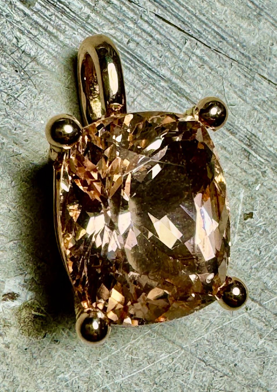 Ciondoli: Magic Morganit - Rotgold-Anhänger und Edelstein – Nuovo e nell'imballaggio originale da Jona venduto da Herzschmiede
