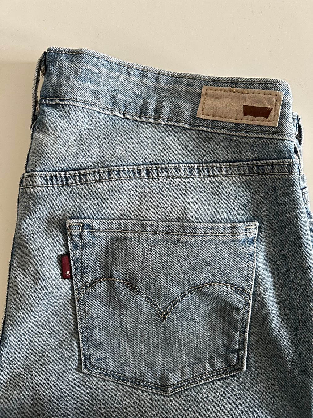 Levi's Jeans: Levi Strauss Damen Jeans – Gebraucht aus Steffisburg von Maratsch 1