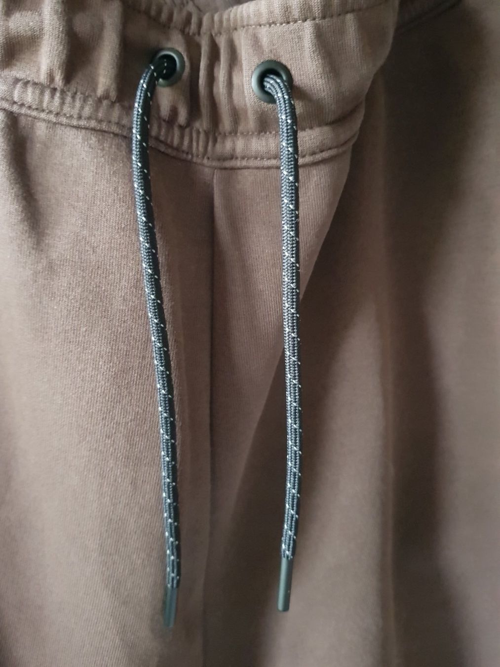 Nike Pantaloni: HERREN SHORTS VON NIKE – Nuovo (secondo la descrizione) da Root venduto da LifestyleAccessoires 2