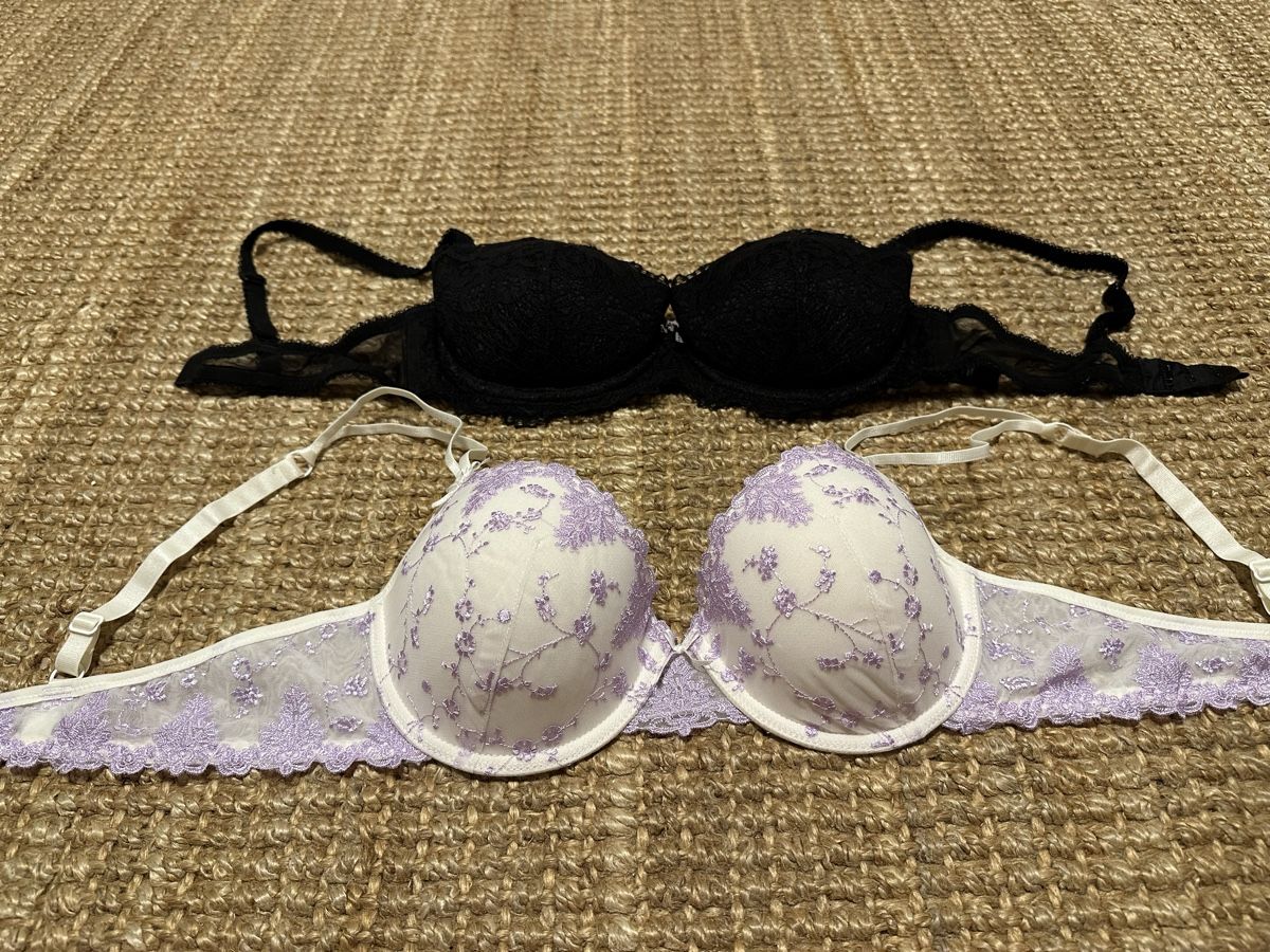 Lotti di vestiti: Kleiderpaket Bikini + BH + Socken + Kappe – Usato da Zürich venduto da LauraR. 3