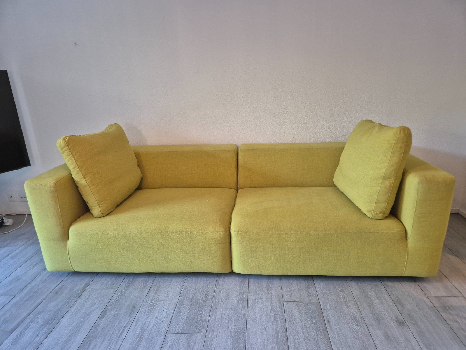 Micasa Divani: Canapé vert-jaune micasa *Contactez-moi pour plus d'info* – Usato da Cossonay-Ville venduto da mel_92p8 2
