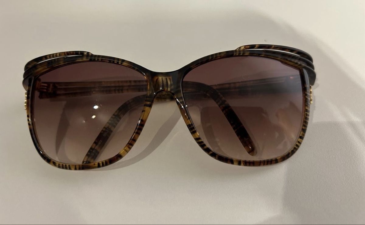 Saint Laurent Lunettes & Verres: Lunettes de soleil vintage YSL – D'occasion à St-Pierre-Clages par ste_xk6p