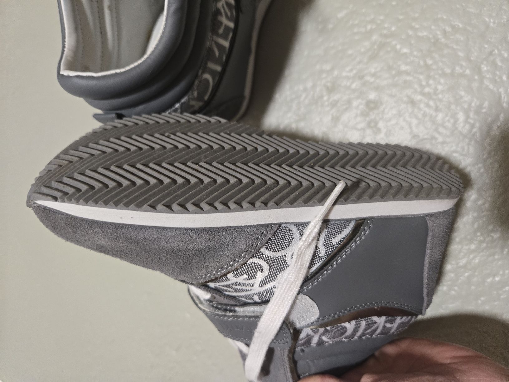 Calvin Klein Chaussures femmes: basket talon Calvin Klein 37 – D'occasion à Bassecourt par co.hurlimann 3