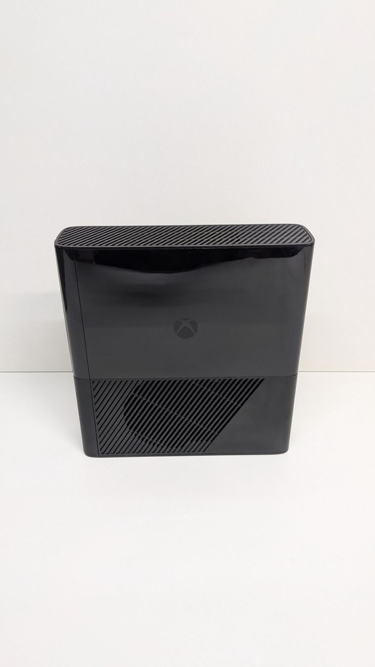 Microsoft Konsolen: Microsoft Xbox 360 E Konsole, 460 GB – Gebraucht aus Menziken von mame18 2
