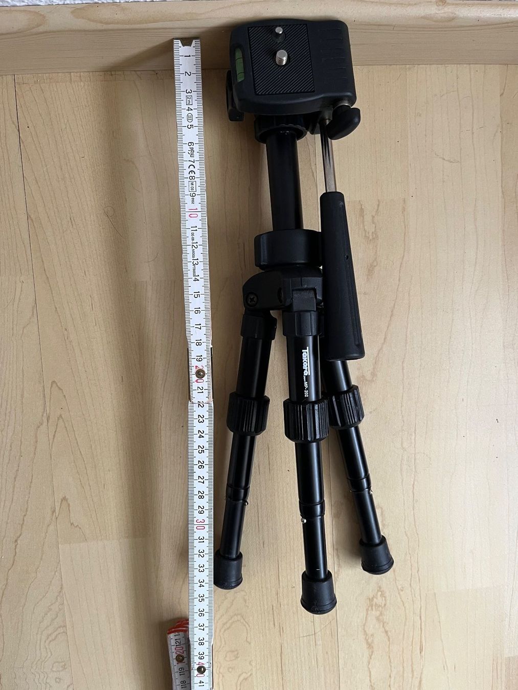 Treppiedi & Teste: Kompaktes Kamerastativ Takara MP-202 – Usato da Zürich venduto da Gurkis